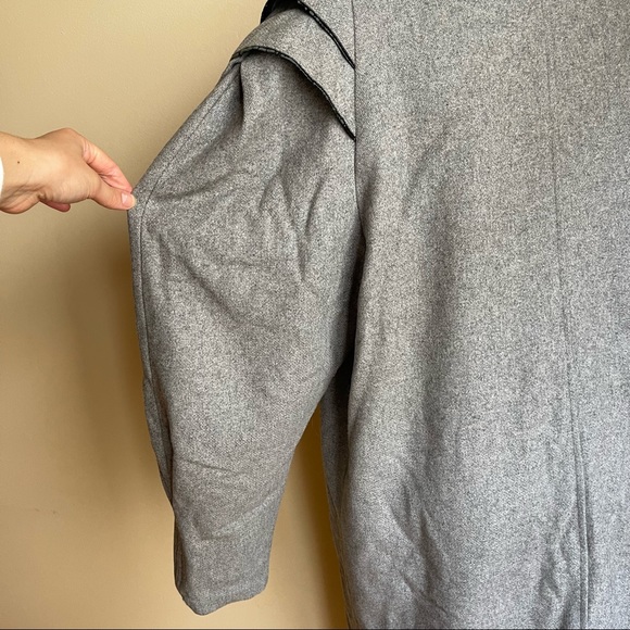 VINTAGE | Long woollen coat with shoulder and sleeve details | Size 14 - Picture 12 of 16